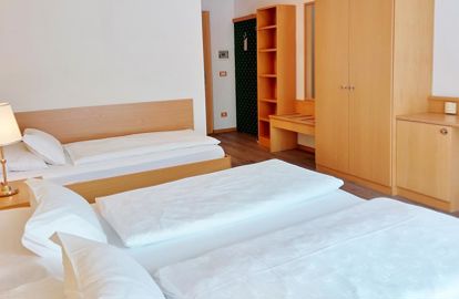 Hotel Brenner Dreibettzimmer